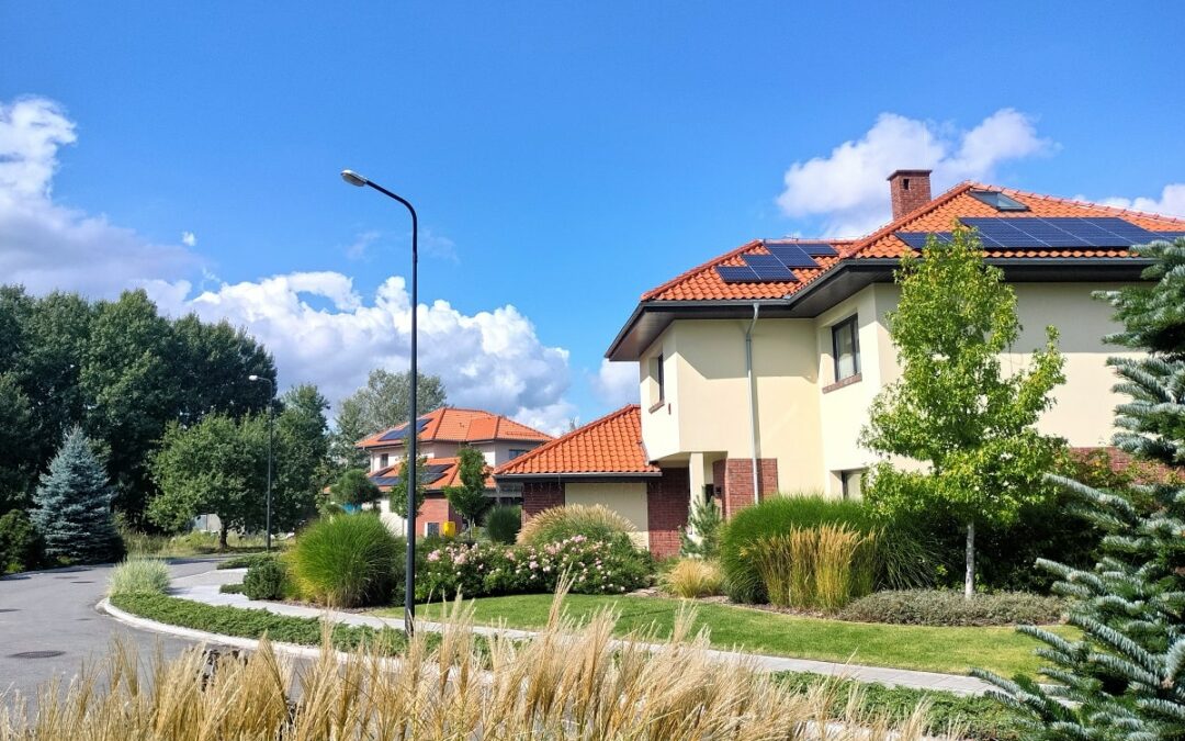 Ogród rezydencjonalny przy polu golfowym